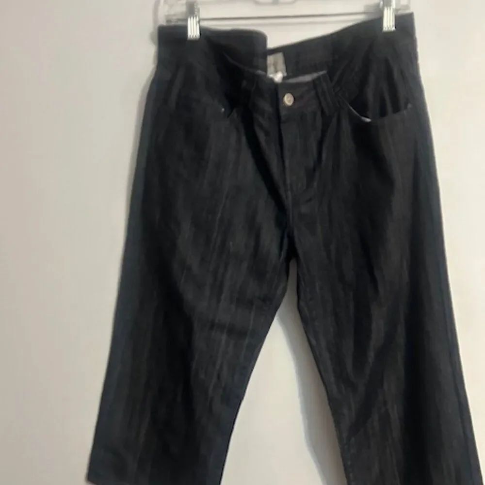 TEX by Max Azria 5 pocket wide-leg dark denim capris, size 31